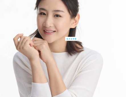 想了解何雯娜？这里有她的全部个人资料和幕后故事