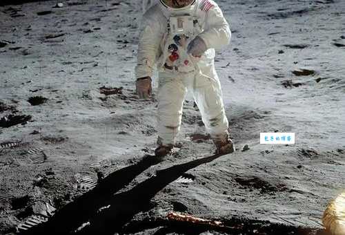 人类首次登月：第一个登上月球的人究竟是谁？