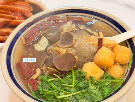 鸭血粉丝汤是哪里的特产 南京人最爱的小吃故事