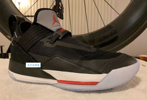 AJ33se和AJ33的区别是什么？aj33se和aj33哪个好